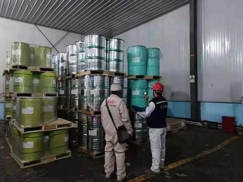 严把质量关 做好事前预防——连云港箱厂开展冬季黑漆施工质量隐患预防活动侧记