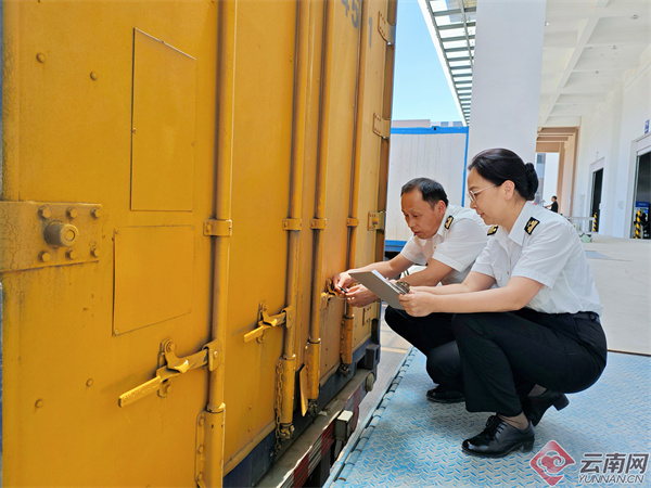 云南优化收费公路“绿色通道”查验模式 为鲜活农产品运输保驾护航